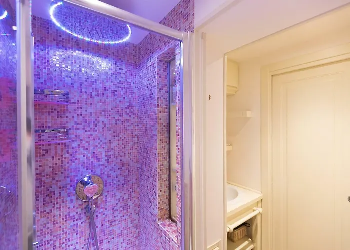 Pantheon Romantic Loft Appartement *
